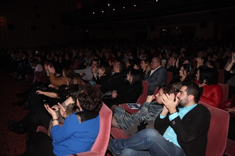 Bernard Sauvat Au Casino Du Liban